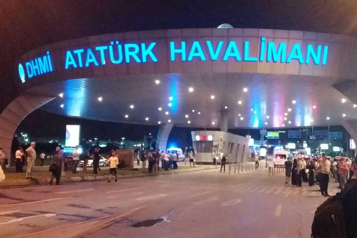 Atatürk Havalimanı'nda yıkım işlemlerine başlandı Atatürk Havalimanı'nda yıkım işlemlerine başlandı
